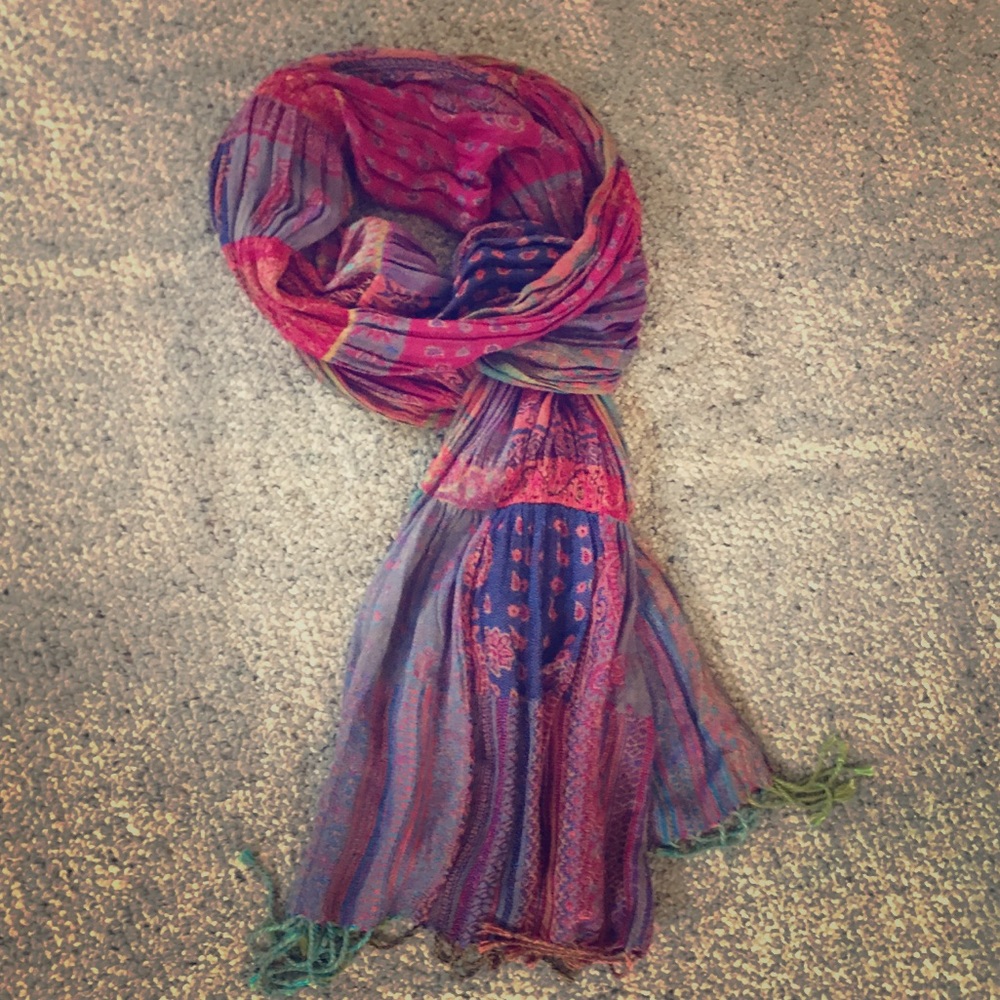Multicolor, patterned scarf, 43 X 11